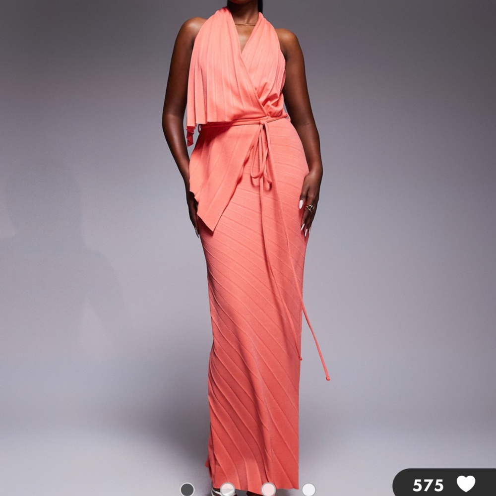 Pleated plunge maxi dress - Picture 4 of 7